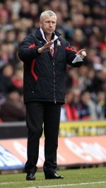 Newcastle Pilih Pardew