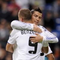 Benzema Hat-trick, Madrid Gasak Auxerre 4-0