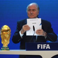 Sangkal Korupsi, Blatter Sebut Inggris Pecundang Buruk