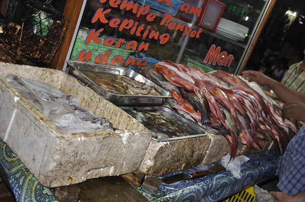 Jangan Lewatkan Menikmati Kuliner Malam di Kampung Solor, Kupang