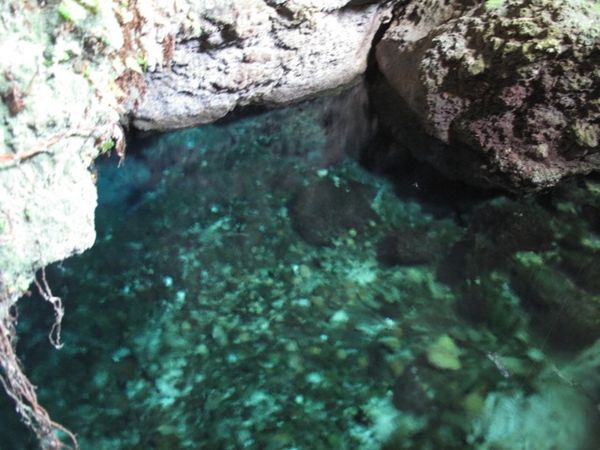 Menjelajah Goa Hawang