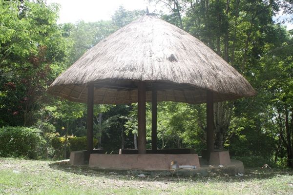 Taman Wisata Buat dan Air Terjun Oehala