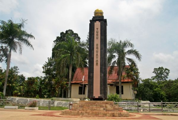 Sudut -Sudut Tugu Ekuator