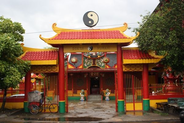 Klenteng Suci Nurani Yang Berusia Satu Abad