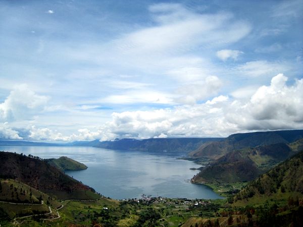 Danau Toba dan Air Terjun Sipiso-Piso