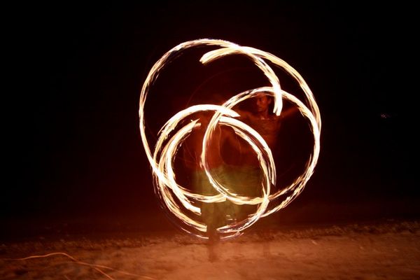 Kacong, Si Tongkat Api dari Gili Trawangan