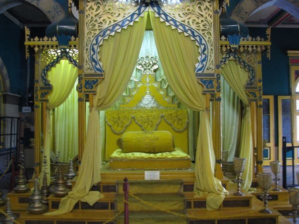 Istana Maimoon