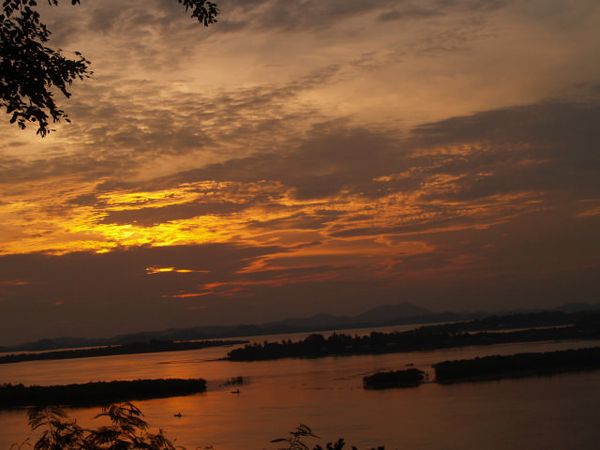 Matahari Terbenam Dalam Bidikan Lensa, di Kep. Riau