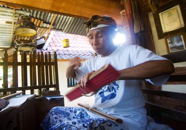 Penulis Lontar, I Wayan Muditadnana