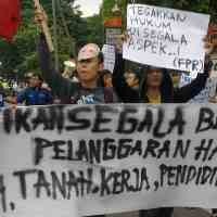 Mahasiswa Surabaya Menggelar Hari HAM
