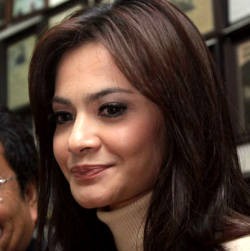 Cut Tari & Ariel Kemungkinan Tonton Bareng Video Porno di Sidang