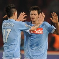 Napoli Menang, Fiorentina Takluk