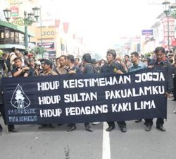 Didampingi Guru, Ratusan Siswa SMA De Britto Ikut Aksi di DPRD Yogya