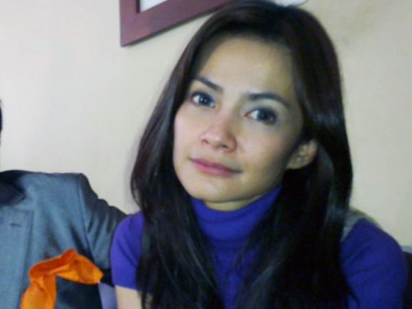 Cut Tari Tersenyum Lega