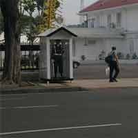 Jelang Kedatangan SBY, Pengamanan Grahadi Diperketat