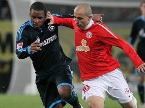 Farfan Menangkan Schalke