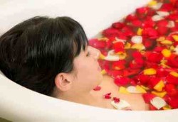 Manfaaat Berendam di Air Hangat