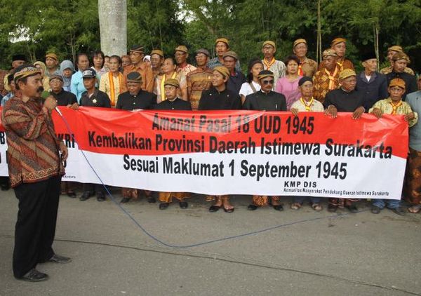 Warga Surakarta Dukung Keistimewaan DIY