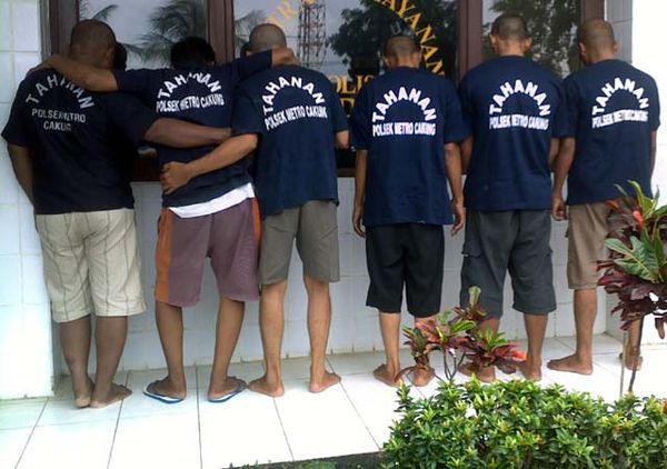 Gelapkan Biji Plastik, Sopir Truk Dibekuk