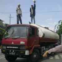 Tuntut 3 Temannya Dibebaskan, Mahasiswa Sandera Truk BBM 