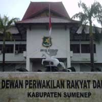 Staf DPRD Sumenep Dipindah Hantu dari Kursi Saat Tidur