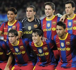 Cruyff Kritik Barca Soal Sponsor