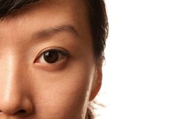 Warna Mata Orang Indonesia Lebih Tak Tahan Cahaya
