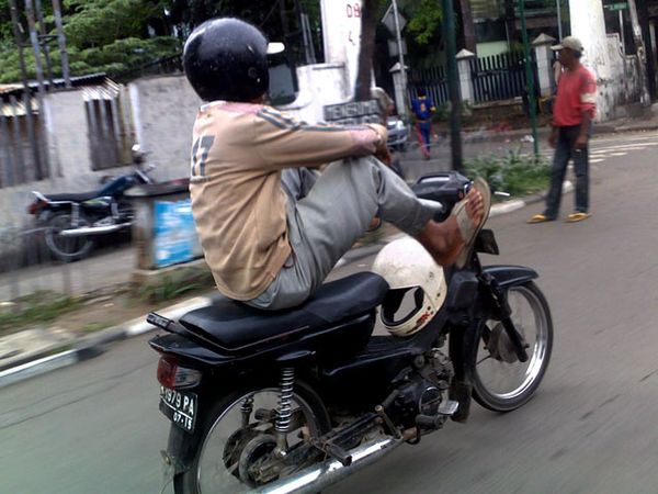 Aksi Nekat Koboi Jalanan