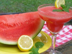 Semangka Cegah Tekanan Darah Tinggi