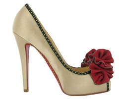 Ini Dia, Koleksi Khusus Louboutin Untuk Amal!