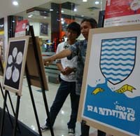 Menikmati Potret Kota Bandung dalam Poster