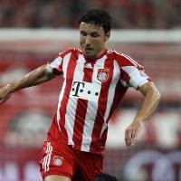 Spurs dan City Berebut Van Bommel