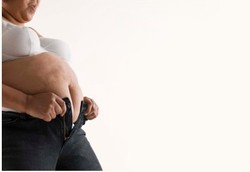 Wanita Berperut Buncit Rawan Kanker Payudara