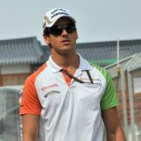 Sutil Tinggal Teken Kontrak