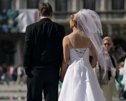 Benarkah 7 Mitos Pernikahan Berikut Ini?