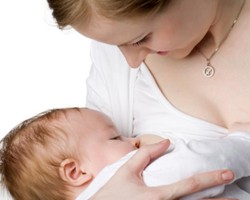 Nyaman Berpergian dengan Bayi Yang Masih Menyusu