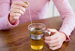 Segelas Teh Bisa Atasi Dampak Buruk Makanan Cepat Saji