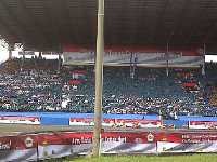 Kepanasan Tunggu Wapres, Ibu-ibu Peserta HKSN Nyanyi Mari Pulang