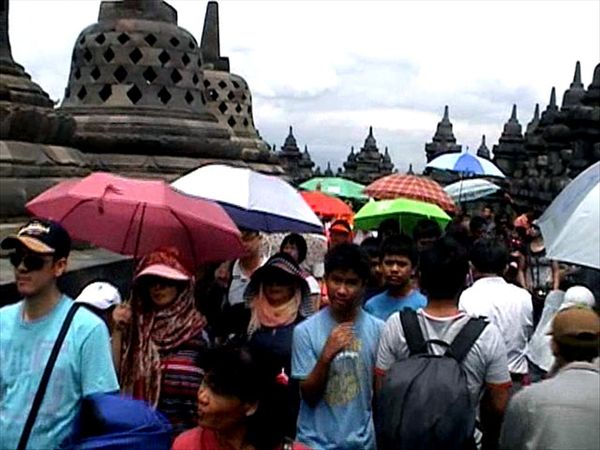 Candi Borobudur Kembali Dibuka