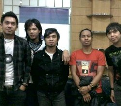 Zigas Targetkan Rilis Album Baru di 2011