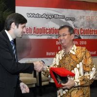 Pentingnya Menjaga Keamanan Aplikasi Web