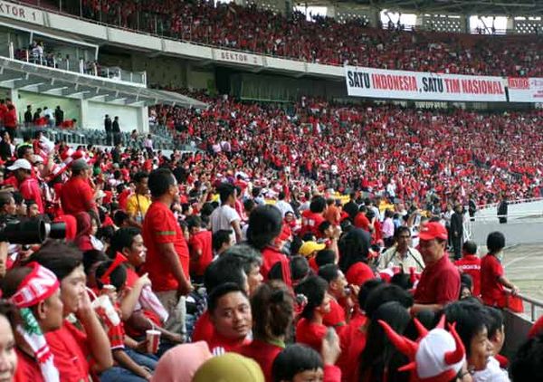 Suporter Indonesia Merahkan GBK