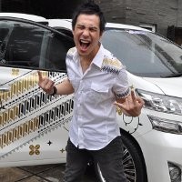 VJ Daniel Ngebatik Mobil