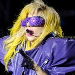 Peralatan Konser Ditahan, Lady Gaga Batal Konser