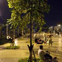 Masuk Bayar Keluar Bayar di Taman Menteng  