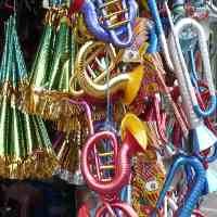 Jelang Tahun Baru, Pedagang Terompet Mulai Menjamur