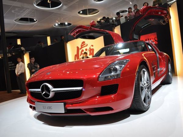 10 Mobil Terseksi Playboy