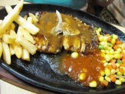 Steak Lezat dan Halal di Waroeng Steak