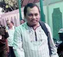 Hadapi Tuntutan, Gayus Pakai Baju Koko