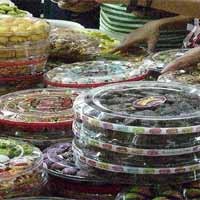 Kue Natal Mulai Diserbu Pembeli